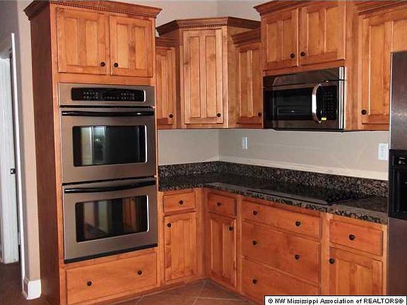 4th image of 1612 Sledgefield Ln