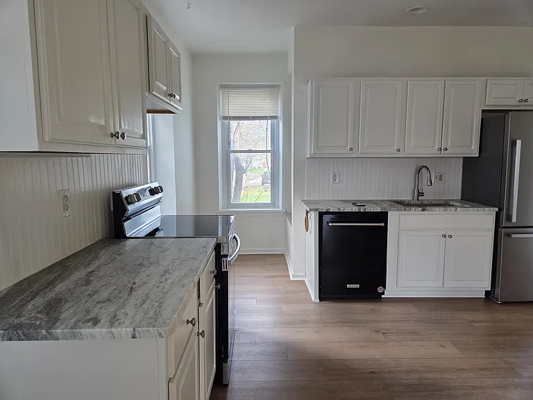 1907 W Point Pike #1 — Photo 5