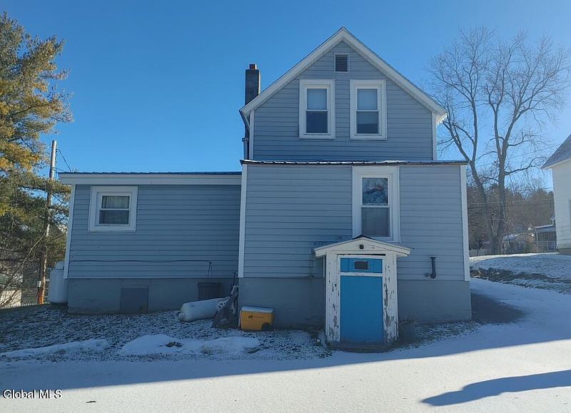 2nd image of 19 Woody Lane
