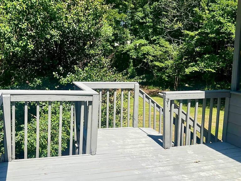 601 Southdale Cir — Photo 15