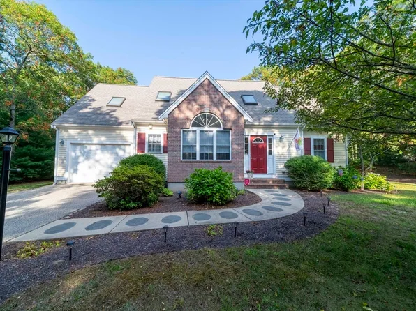113 Club Valley Dr, East Falmouth, MA 02536