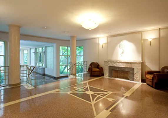 Sold by Pamela Casanova | media 19