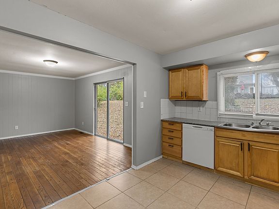 5th image of 617 Science Hill Dr