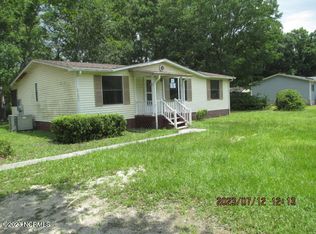 121 Ravenall St, Sneads Ferry, NC 28460