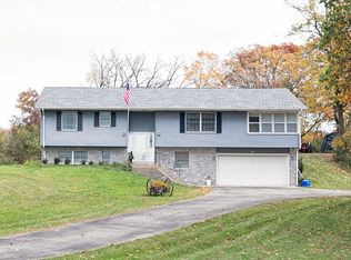 1137 Spring Valley Rd, Burlington, WI 53105