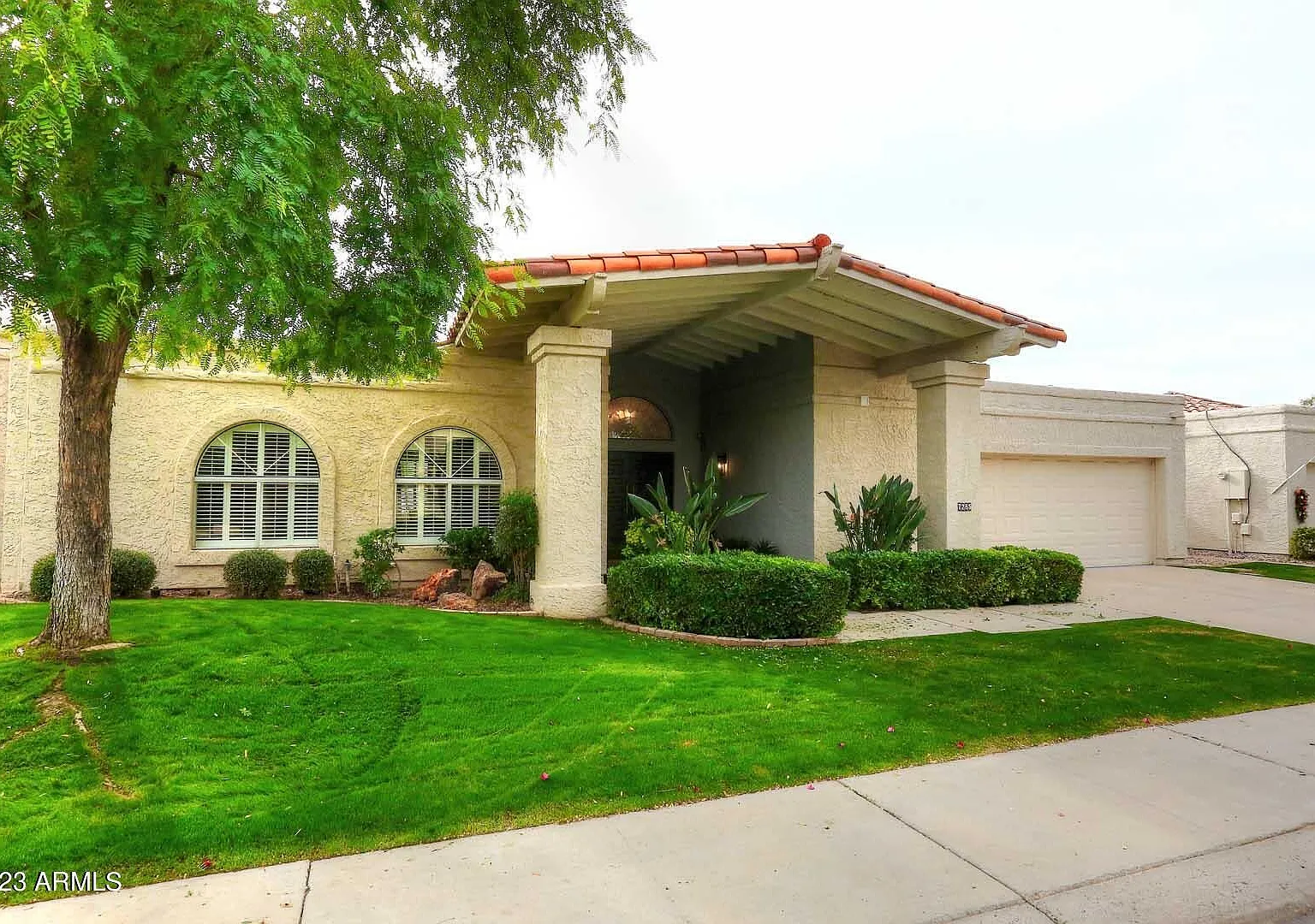 3 bed, 2.5 bath, 2586 sqft, $7,500 — Photo 3