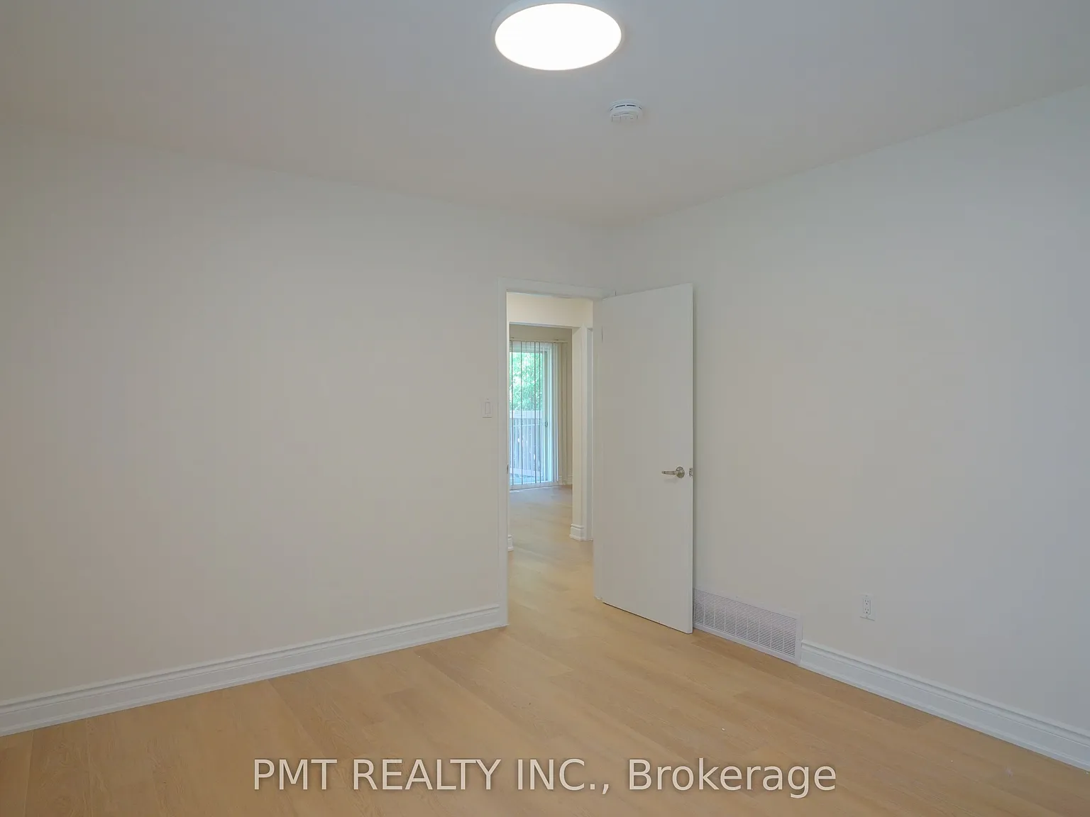 5 bed, $3,200 — Photo 4