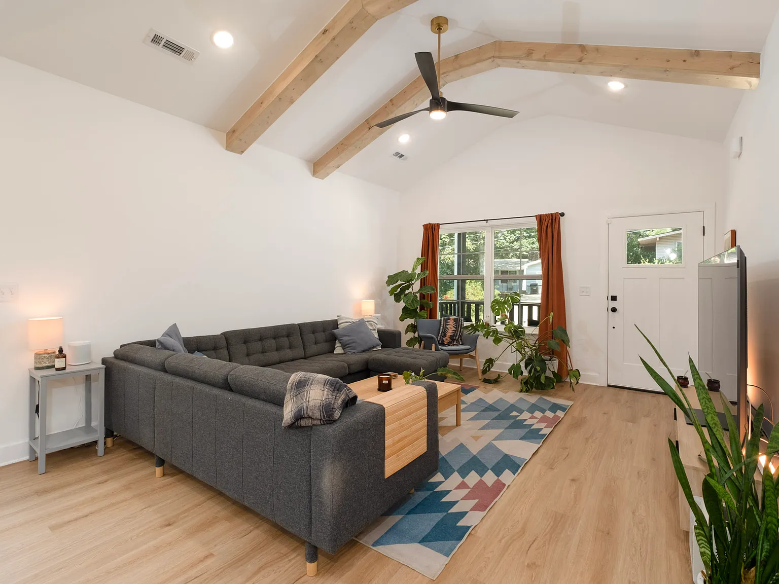 2 bed, 1106 sqft, $1,795 — Photo 4