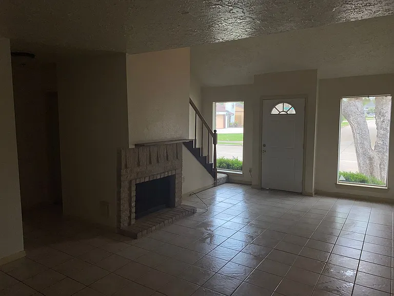 12406 Riva Ridge Ln — Photo 4