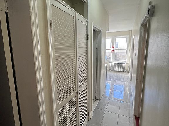 4th image of 153 Lexington Ave Floor 1