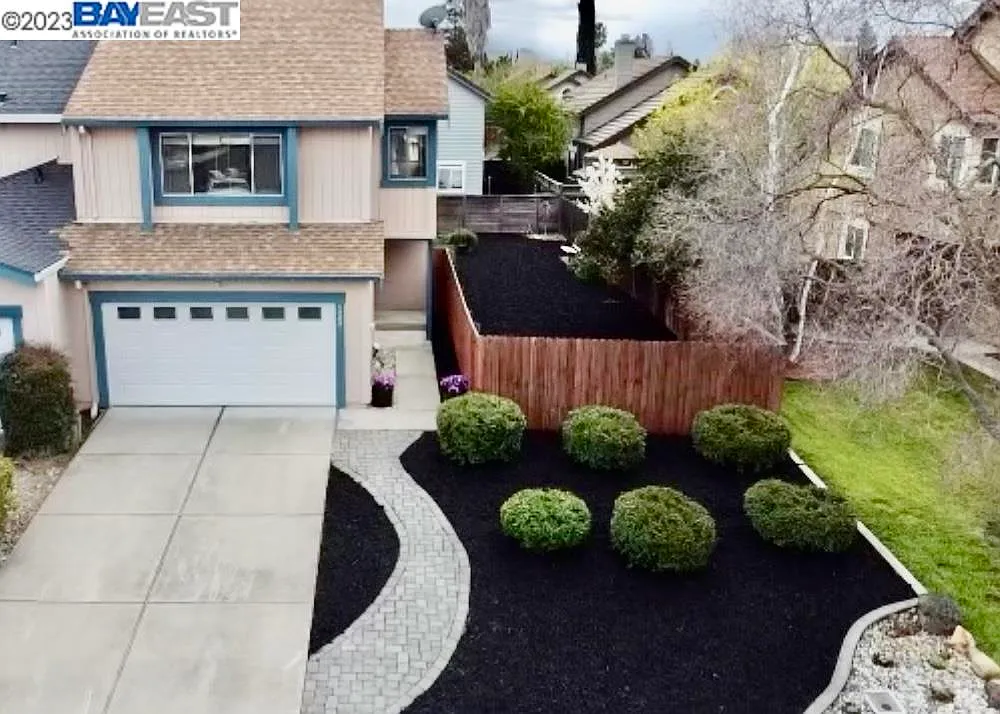 5489 Wisteria Way photo 1