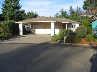 2247 10th St, Florence, OR 97439