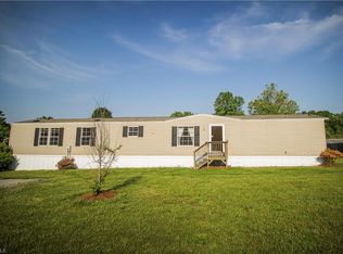 378 Country Acres Ln, Winston Salem, NC 27107