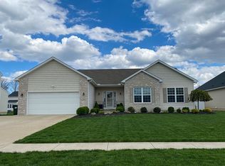 7341 Warblers Ln, North Ridgeville, OH 44039