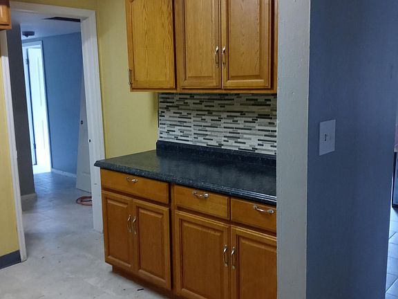 4th image of 2117 N Hastings St