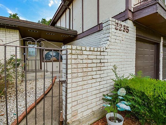 2nd image of 2235 Quail Valley East Dr