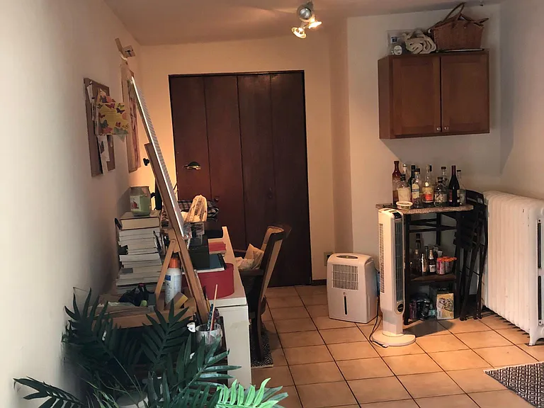 2437 Dupont Ave S #4 — Photo 11