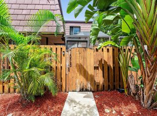 7526 Courtyard Run E, Boca Raton, FL 33433