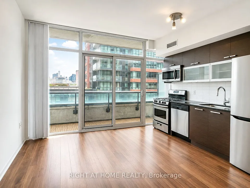 36 Lisgar St #827E