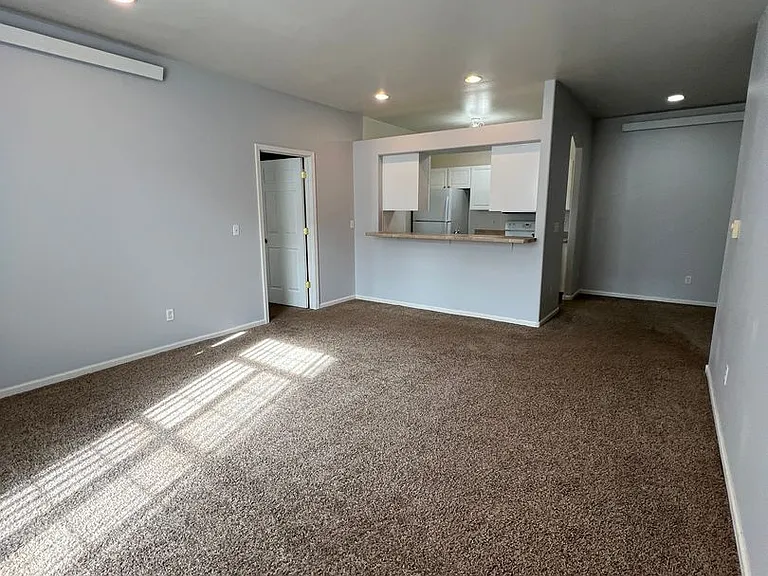 1920 Monte Vista Dr — Photo 7