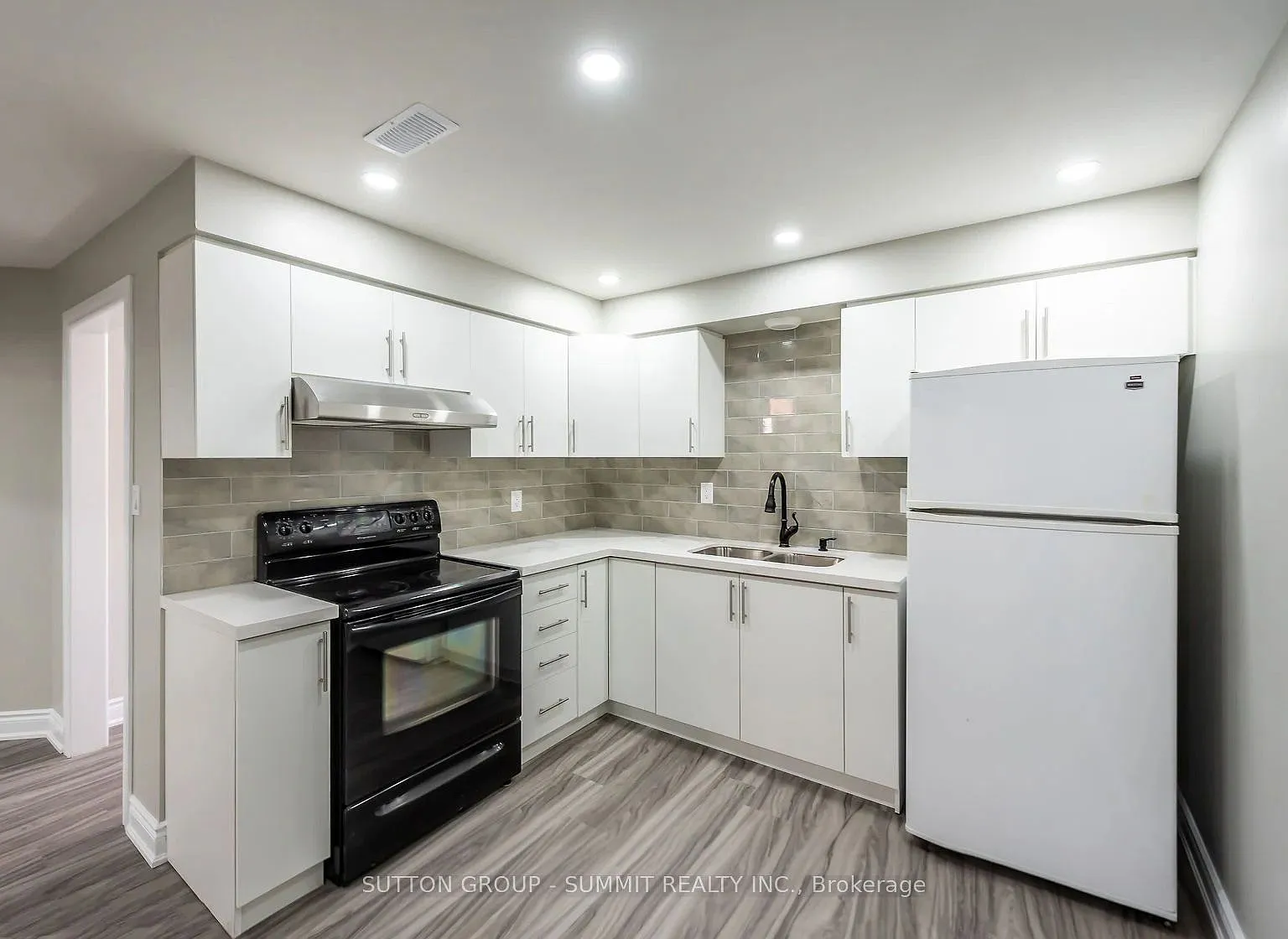 3 bed, $2,100 — Photo 3