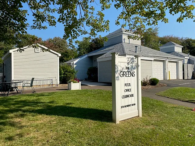 42 Peddlers Dr — Photo 2