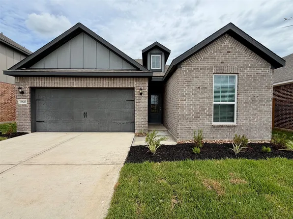 8823 New Jade Dr, Iowa Colony, TX 77583