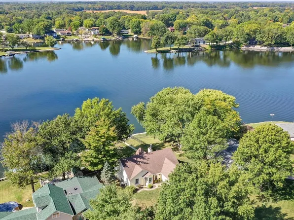 376 Point Of View Dr, Edwardsville, IL 62025