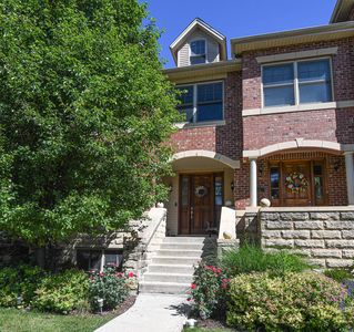 21 N Herbert Rd APT I, Riverside, IL, 60546