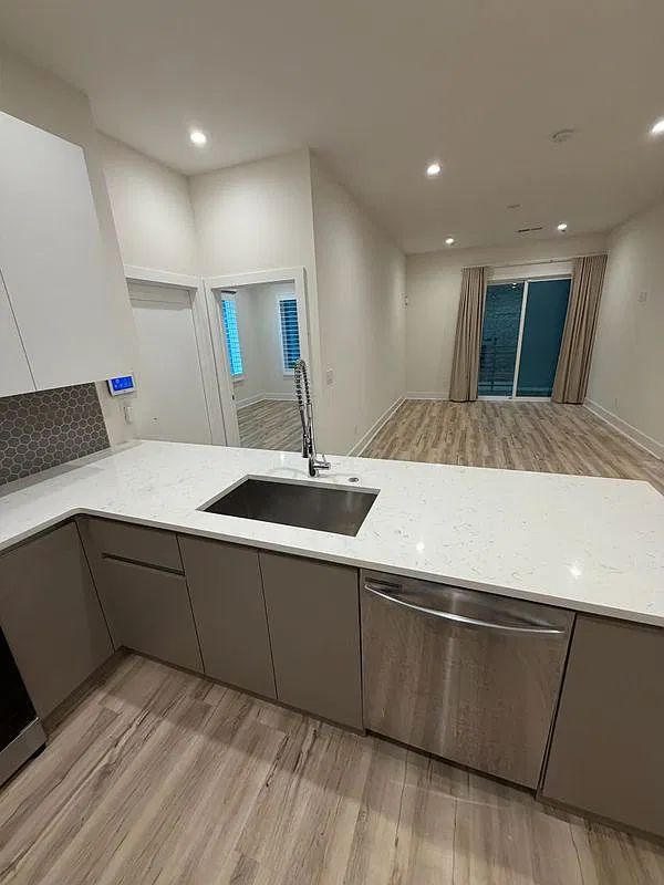 2 bed, 2.0 bath, 1150 sqft, $2,400 — Photo 1