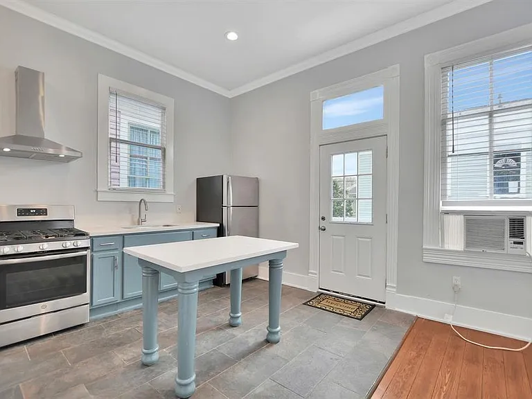 1604 Avenue L #UP — Photo 11