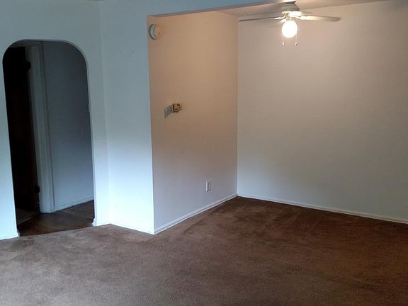 2nd image of 237 Chestnut Blvd APT 2