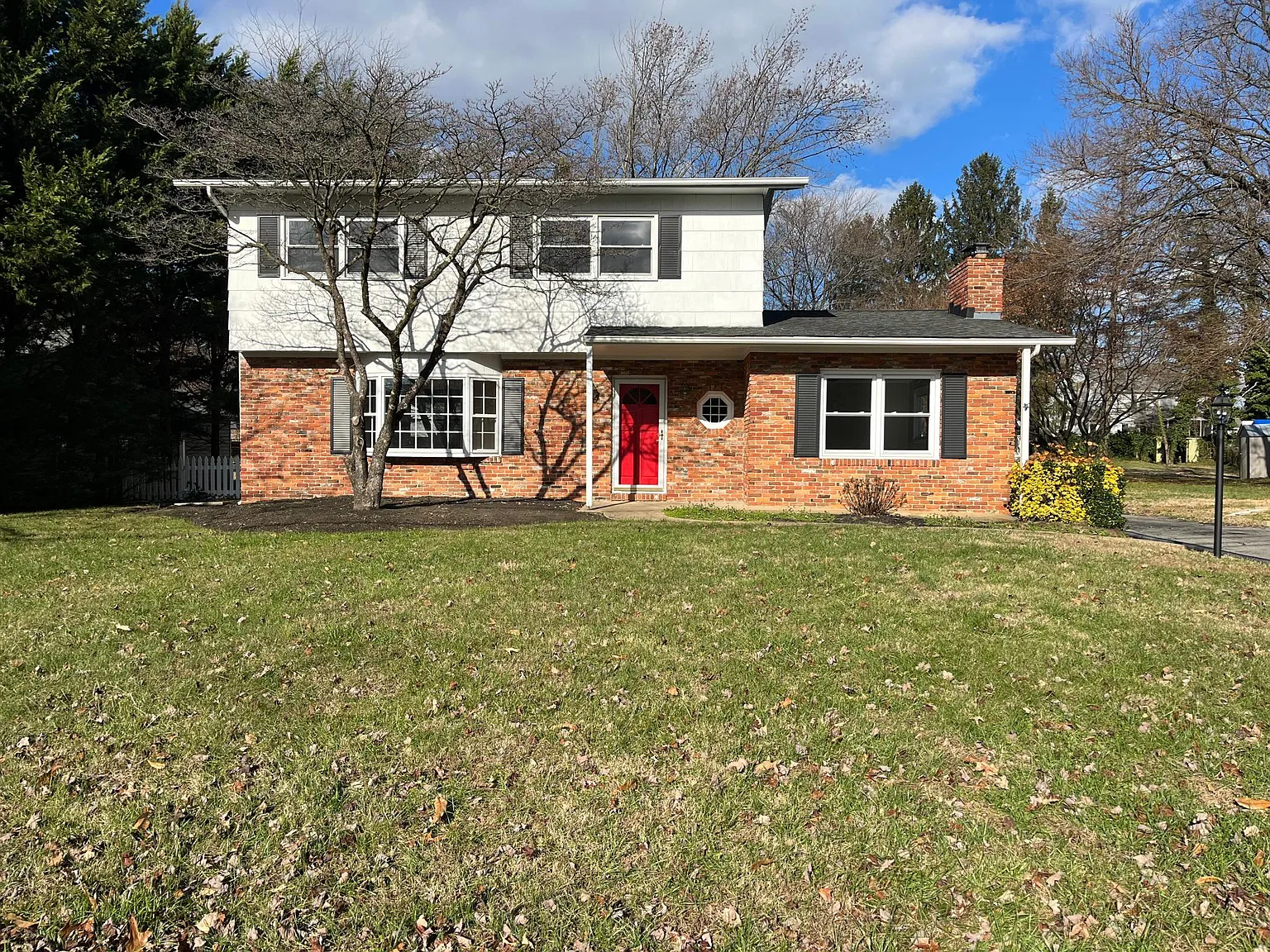 3 bed, 2.5 bath, 1966 sqft, $3,100 — Photo 1