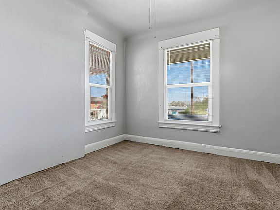 5th image of 1925 Arizona Ave #2