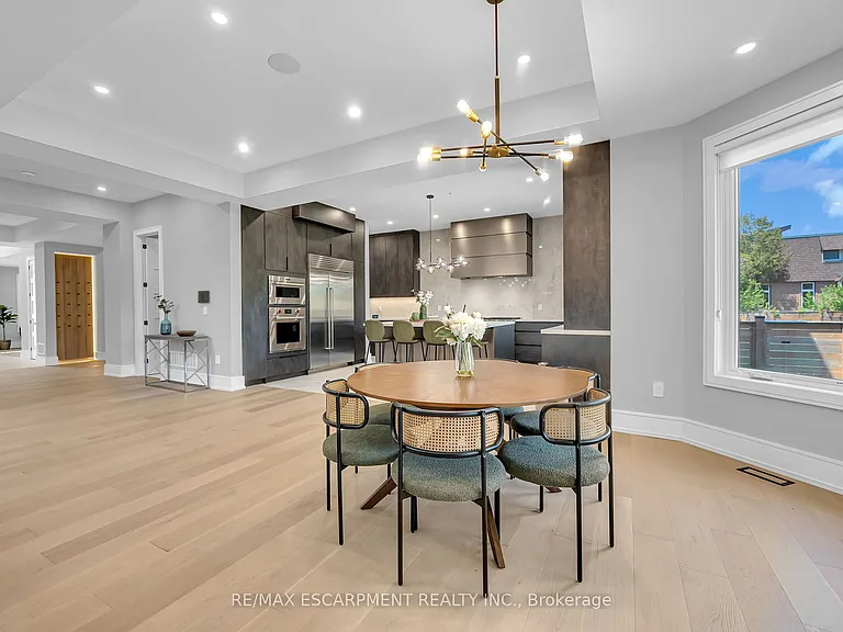 221 Morden Rd E — Photo 19