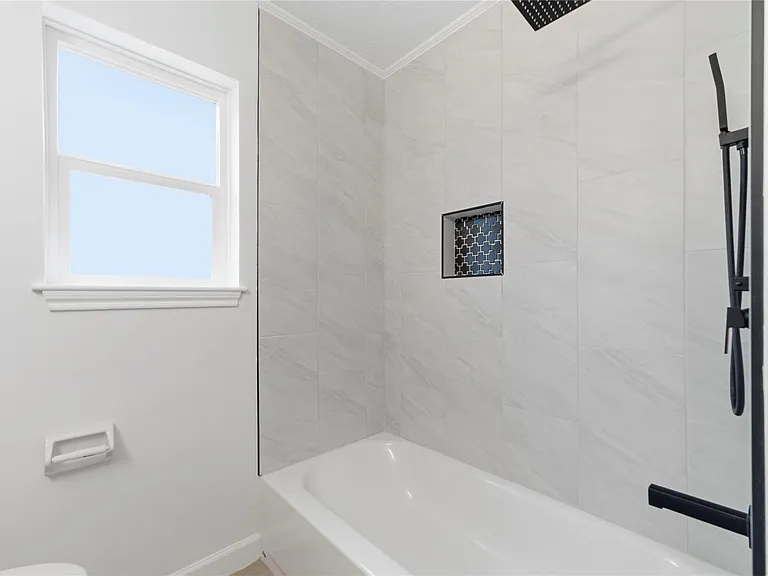 9607 Kemp Forest Dr — Photo 15