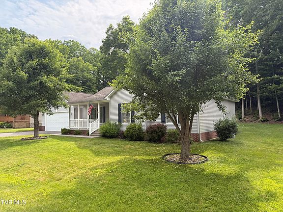 4th image of 2251 Mountain Laurel Rd NE