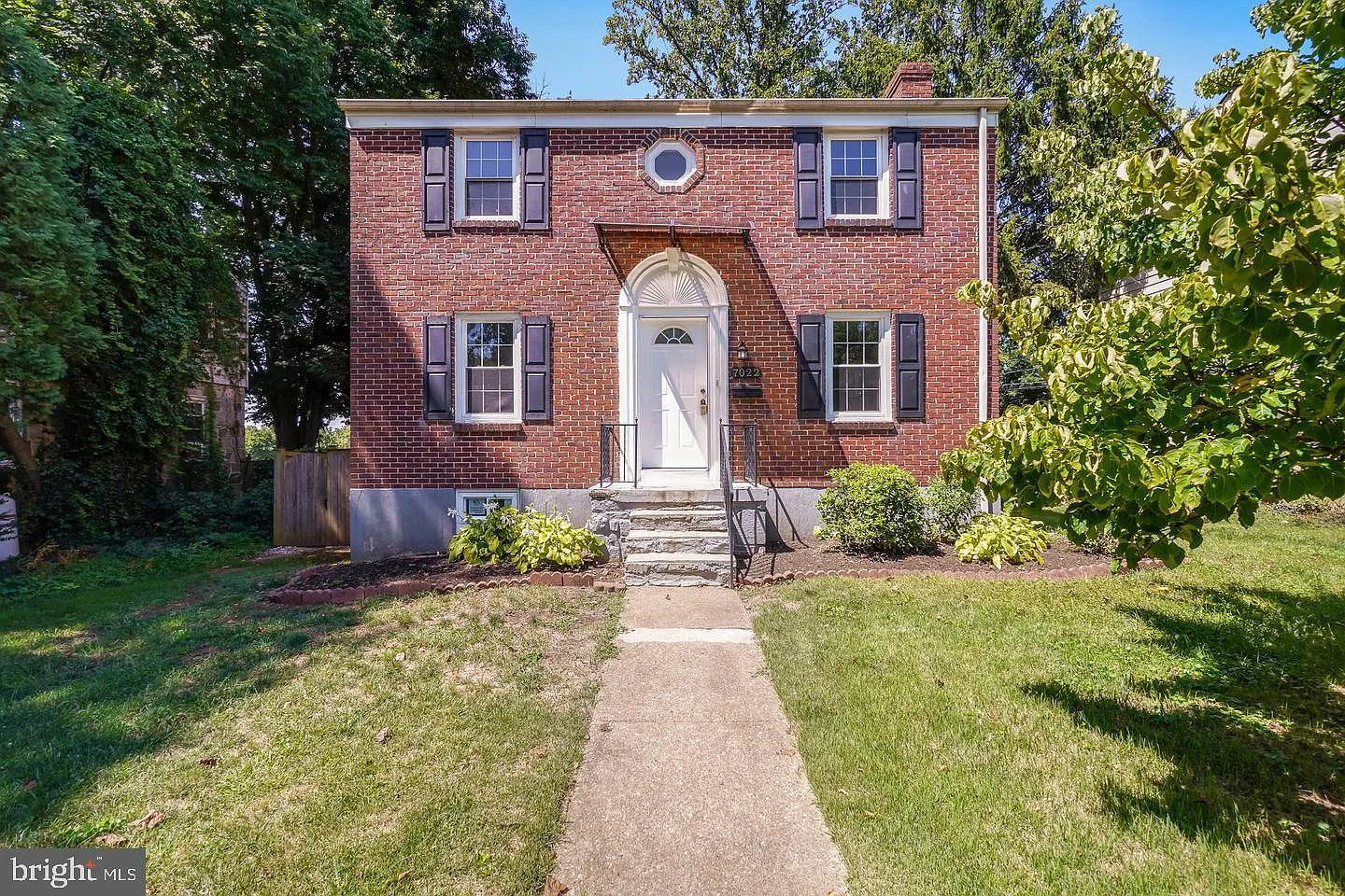 3 bed, 2.0 bath, 1932 sqft, $2,600 — Photo 4