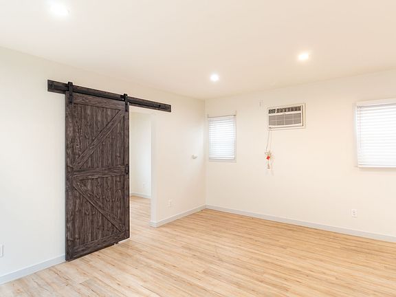 5th image of 1208 Daisy Ave APT 11