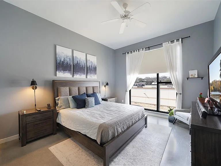2525 S Lamar Blvd #304 — Photo 12