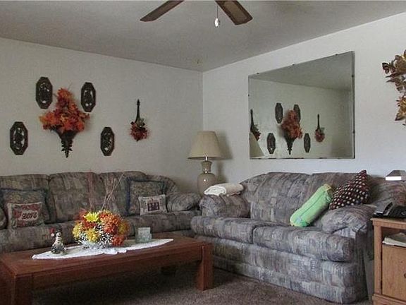 2nd image of 3216 Oakland Dr