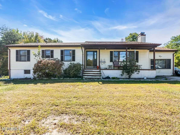 303 W Commodore Boulevard, Jackson, NJ 08527