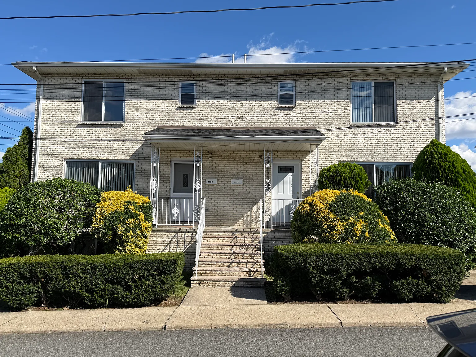 3 bed, 2.5 bath, $3,750 — Photo 1