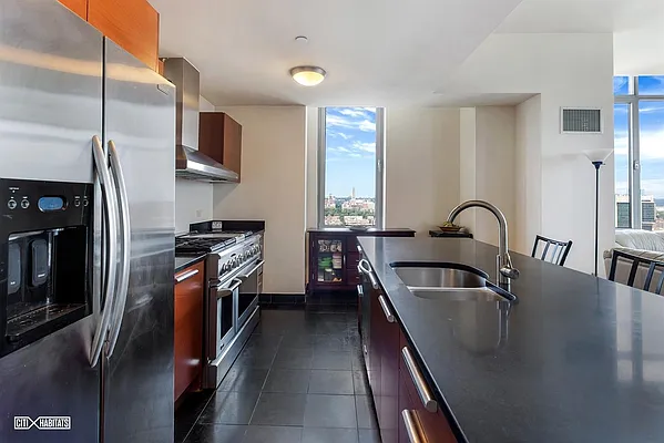 Sold by Citi Habitats | media 28