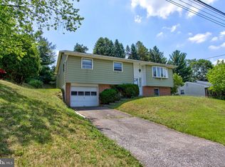 5613 Akron Dr, Harrisburg, PA 17109