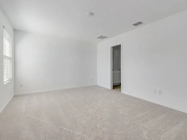 10025 Southwest Dr — Photo 8
