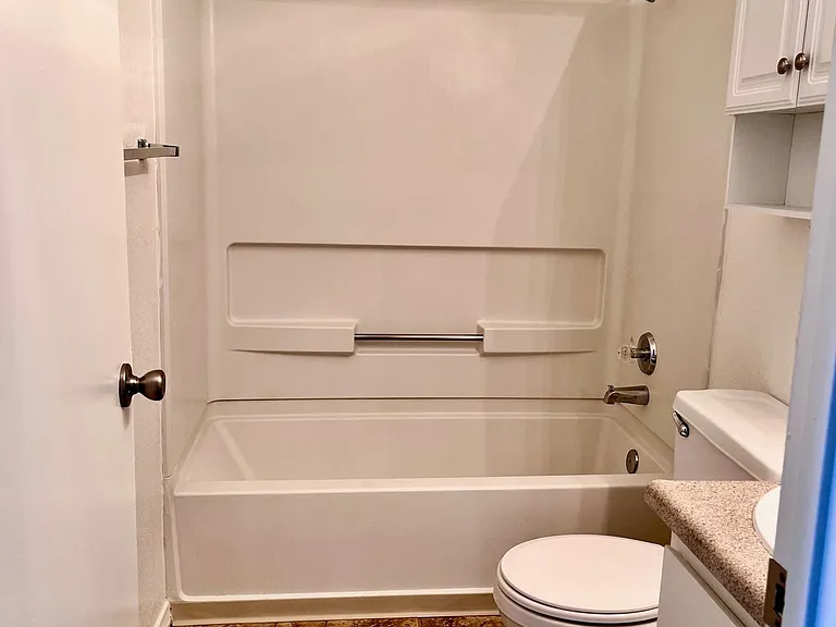Royal Oaks Apartments in Bermuda Dunes — Photo 15