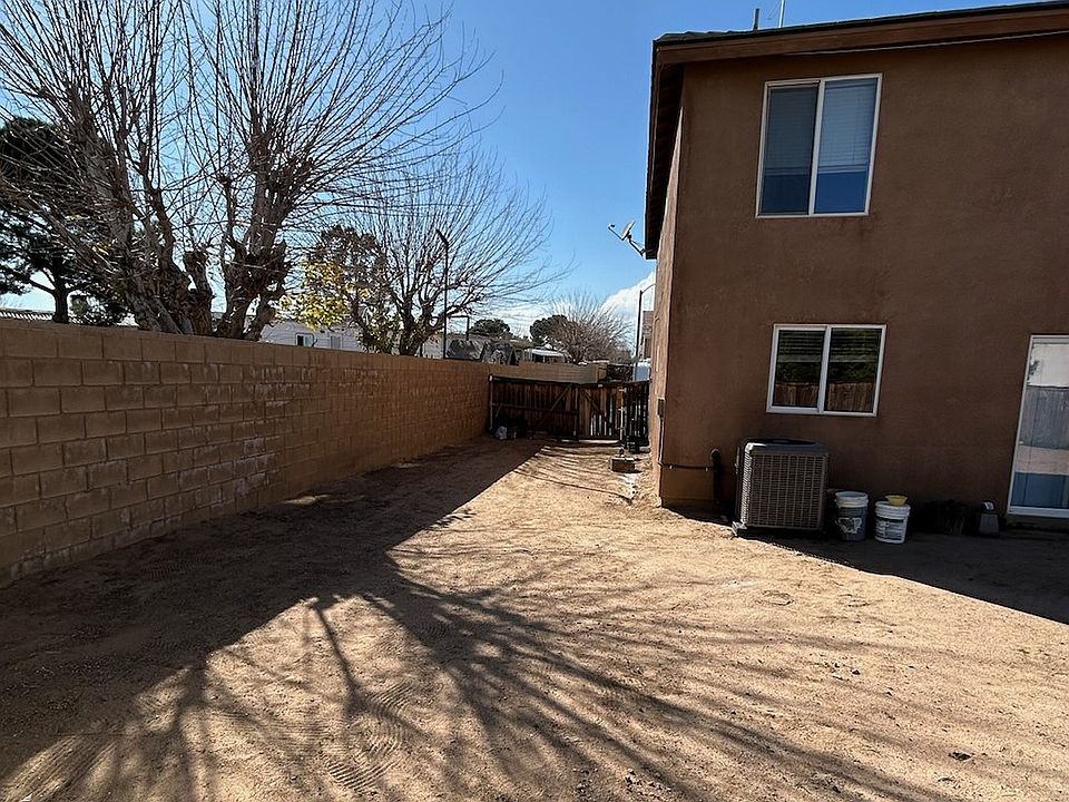 2nd image of 9451 Plum Ct