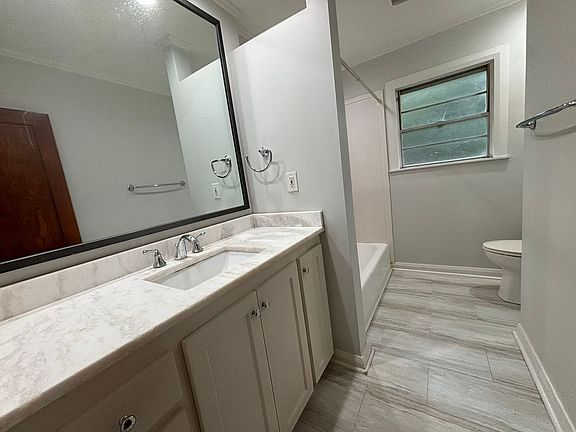 5th image of 516 Saint Joseph St