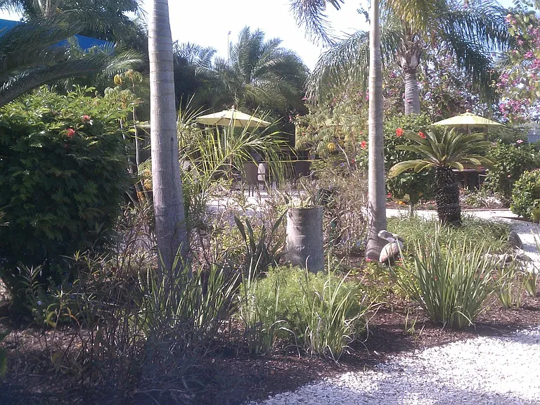 1 Manor Ct #B — Photo 4